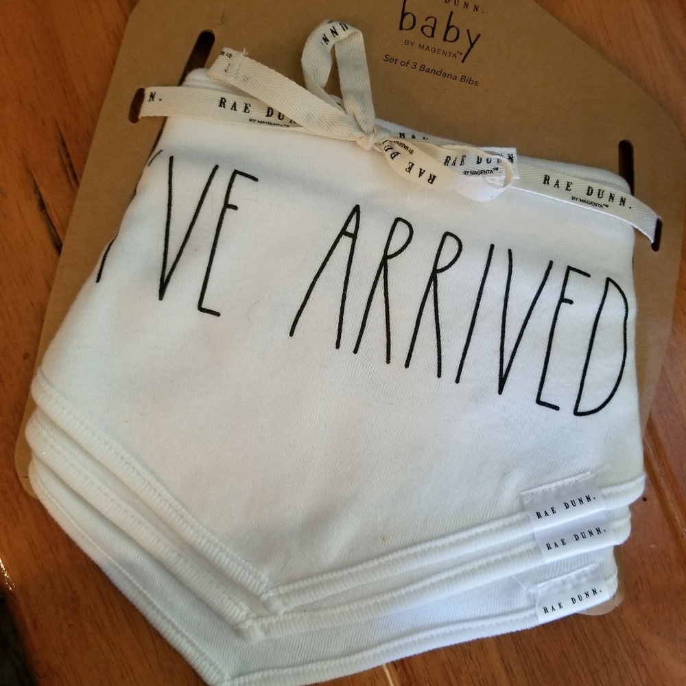 NWT🍼🍼 RAE DUNN Bandana Bibs !!🍼